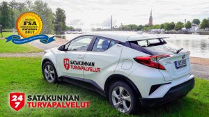 247 Satakunnan turvapalvelut panostavat vastuullisuuteen ja ekologisuuteen. Kuvassa ekologisempi piirivartioinnin auto.